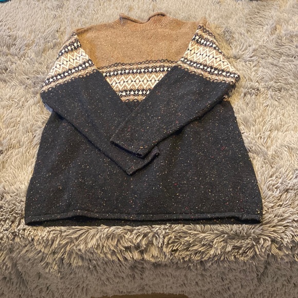 Multi color sweater - Picture 1 of 2